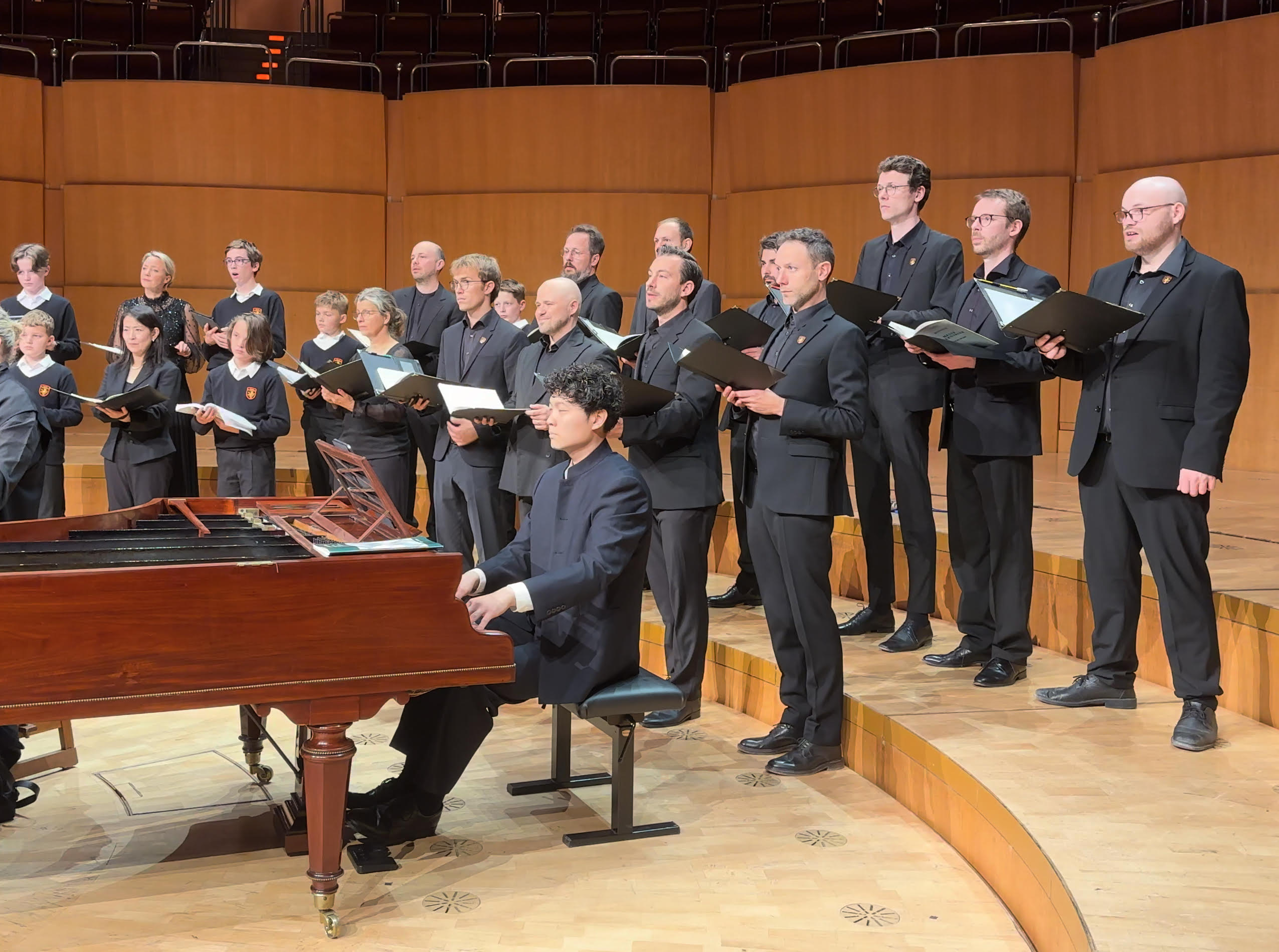 Tölzer Knabenchor singt Rossini's Petite Messe solennelle